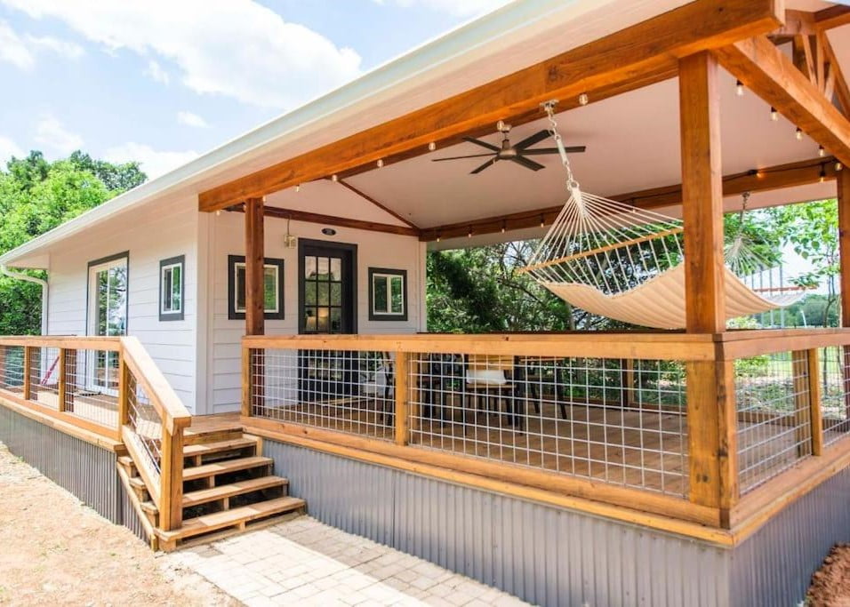 Small Vacation Home with a Beautiful Patio in Texas