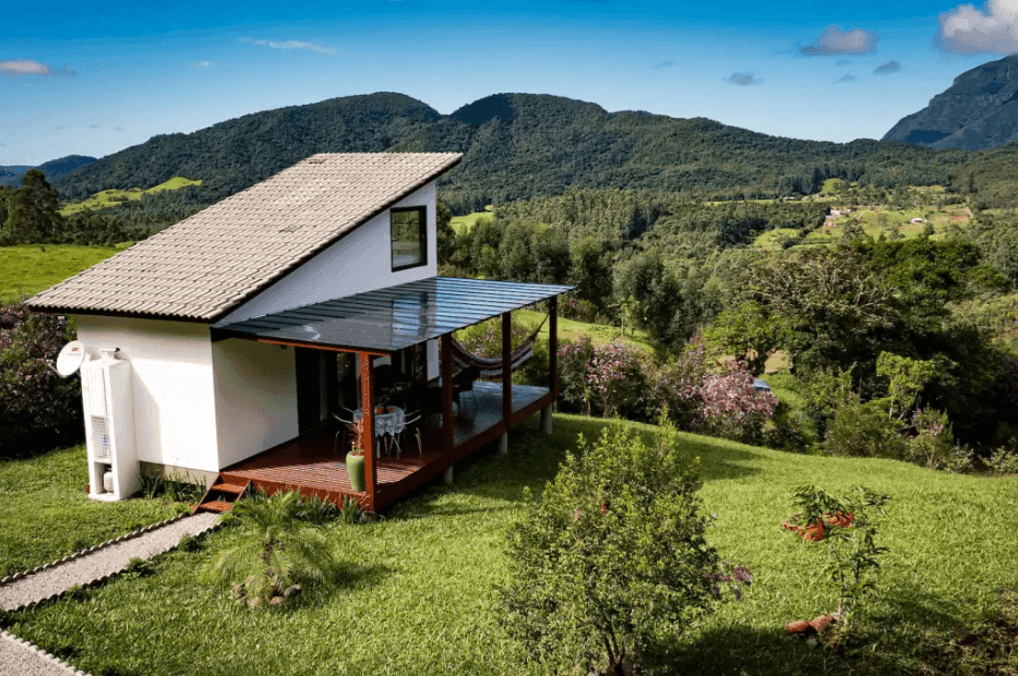 Small Casal Chalet with a Great View in Sítio Vale Encantado.