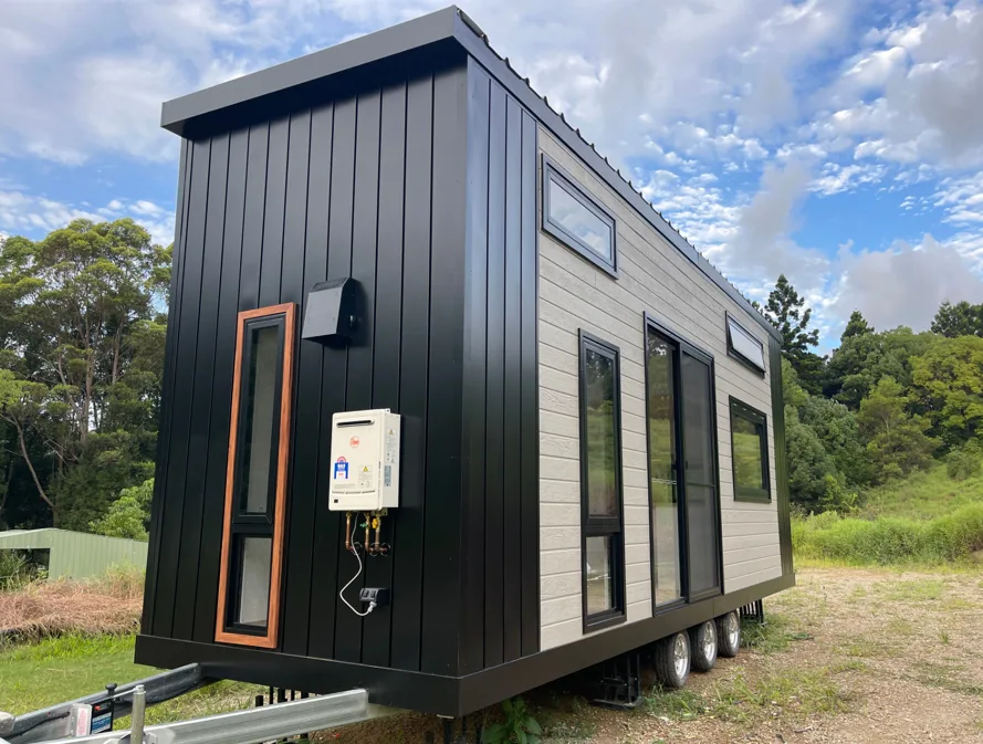 Look At Life from a Different Window with the Mobile 2 Storey Small House