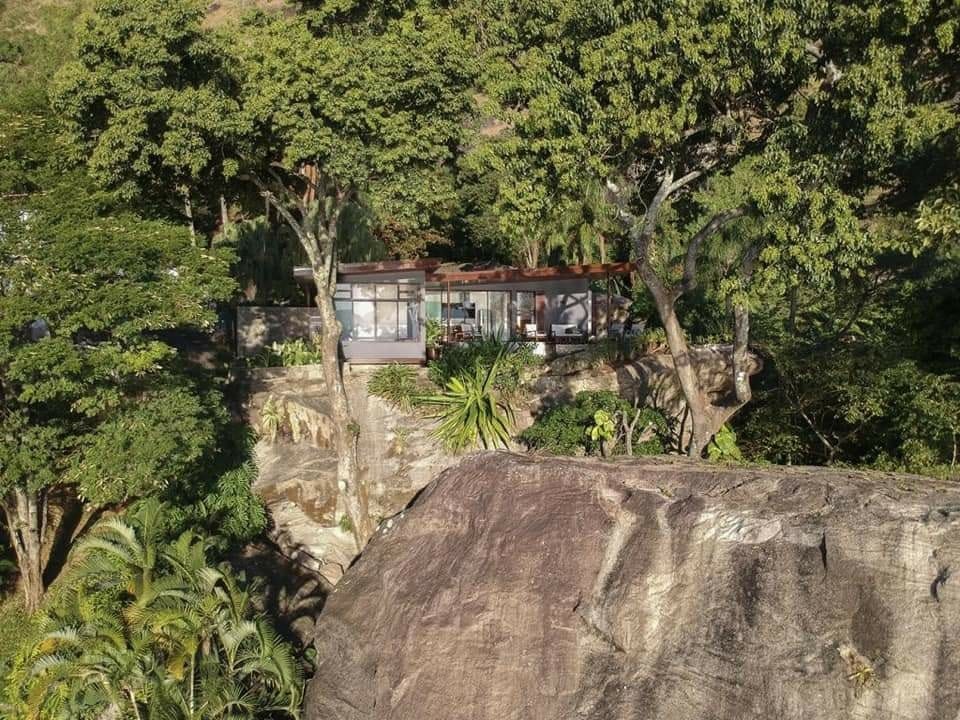 You Will Admire the Amazing Ocean View Casa da Pedra