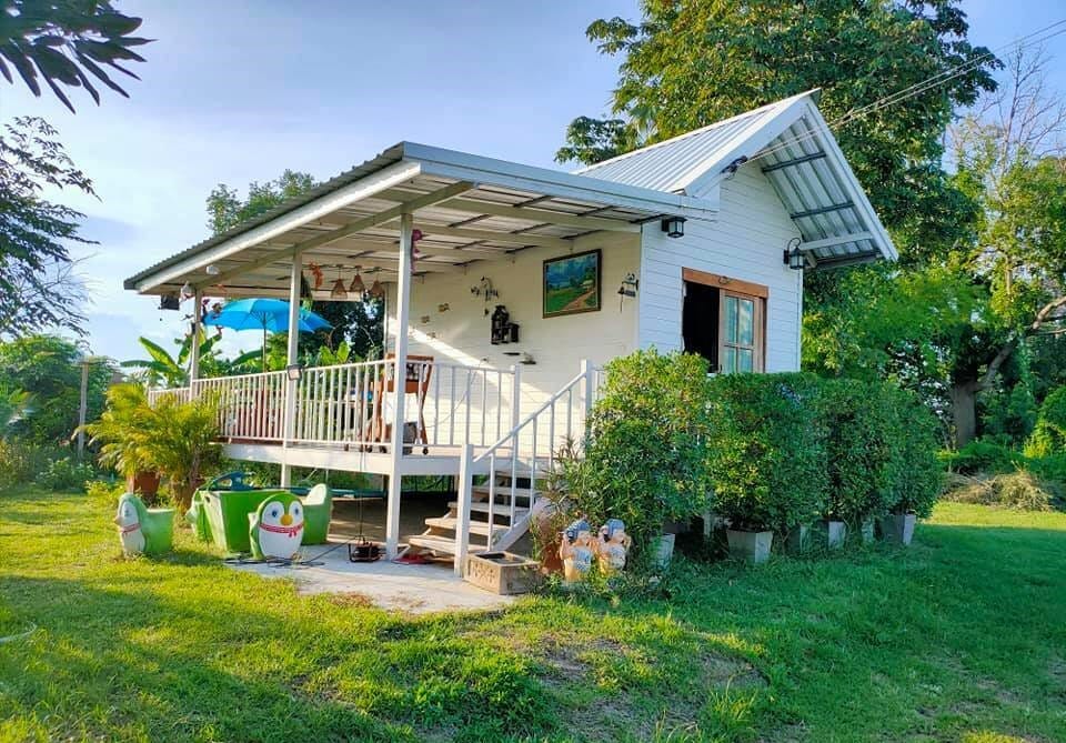 Young Farmer Built a Wonderful House in Nature For 200,000 Baht