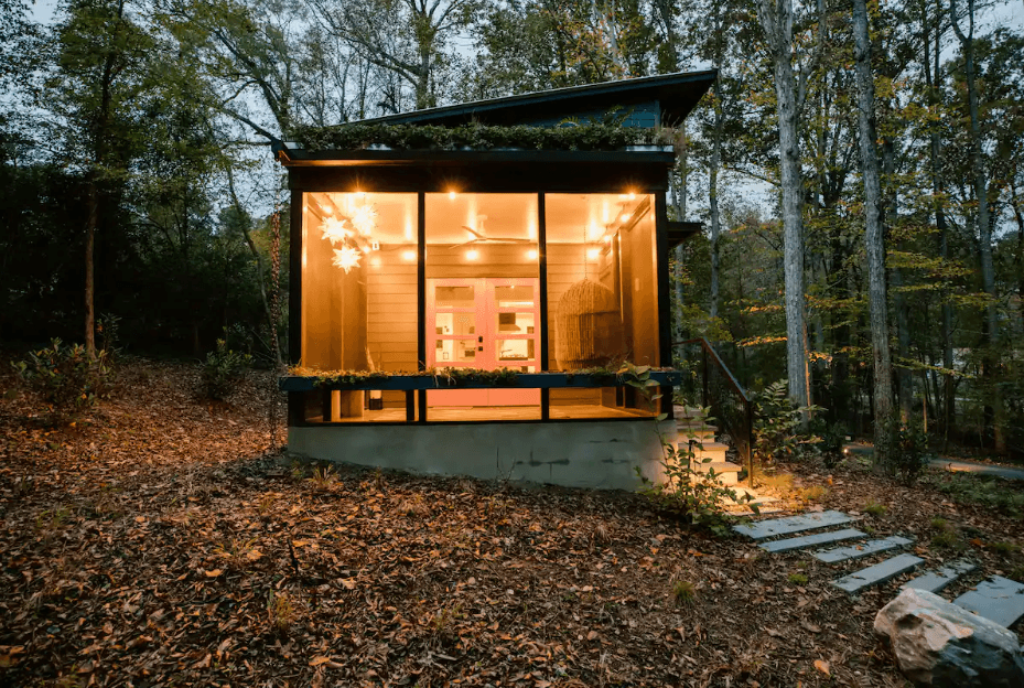 Discover the Modern Tiny House Floating Among the Trees in Durham