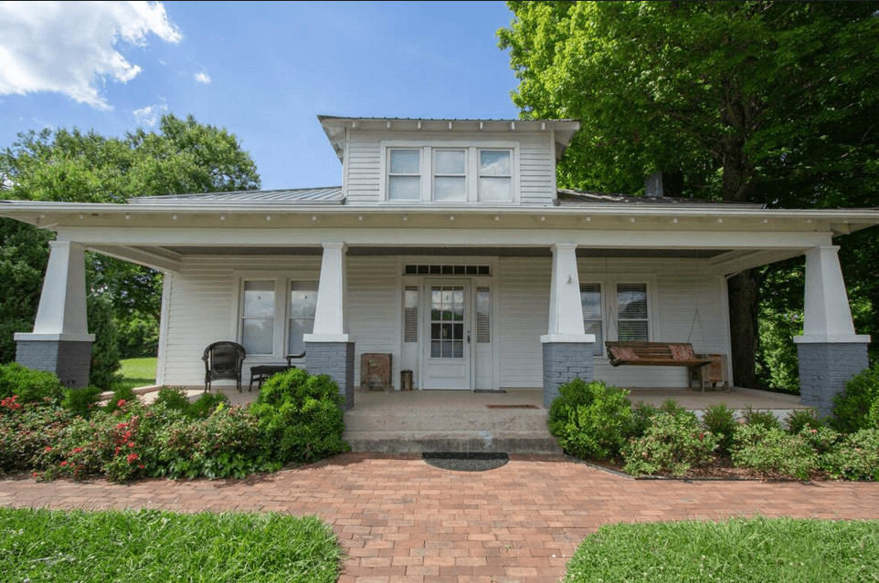 Experience the Tranquility at Sunset Farm Family Home in the Smoky Mountains