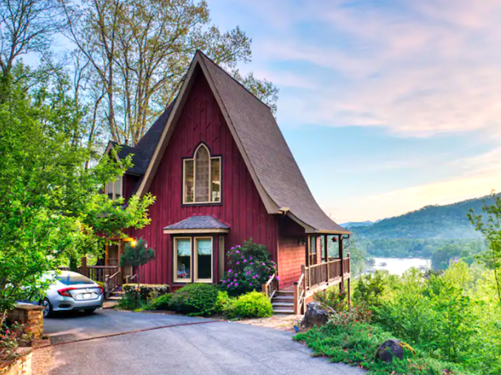 What is an A-Frame House and How is it Made?