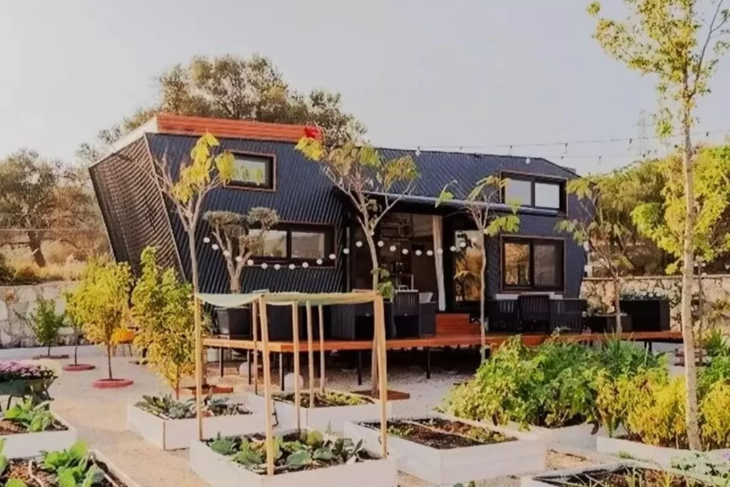 4×9 Industrial Minimalist Prefab House Model